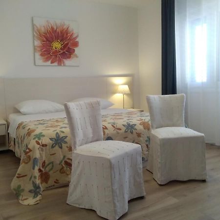 Apartmani Mateo Primošten Buitenkant foto