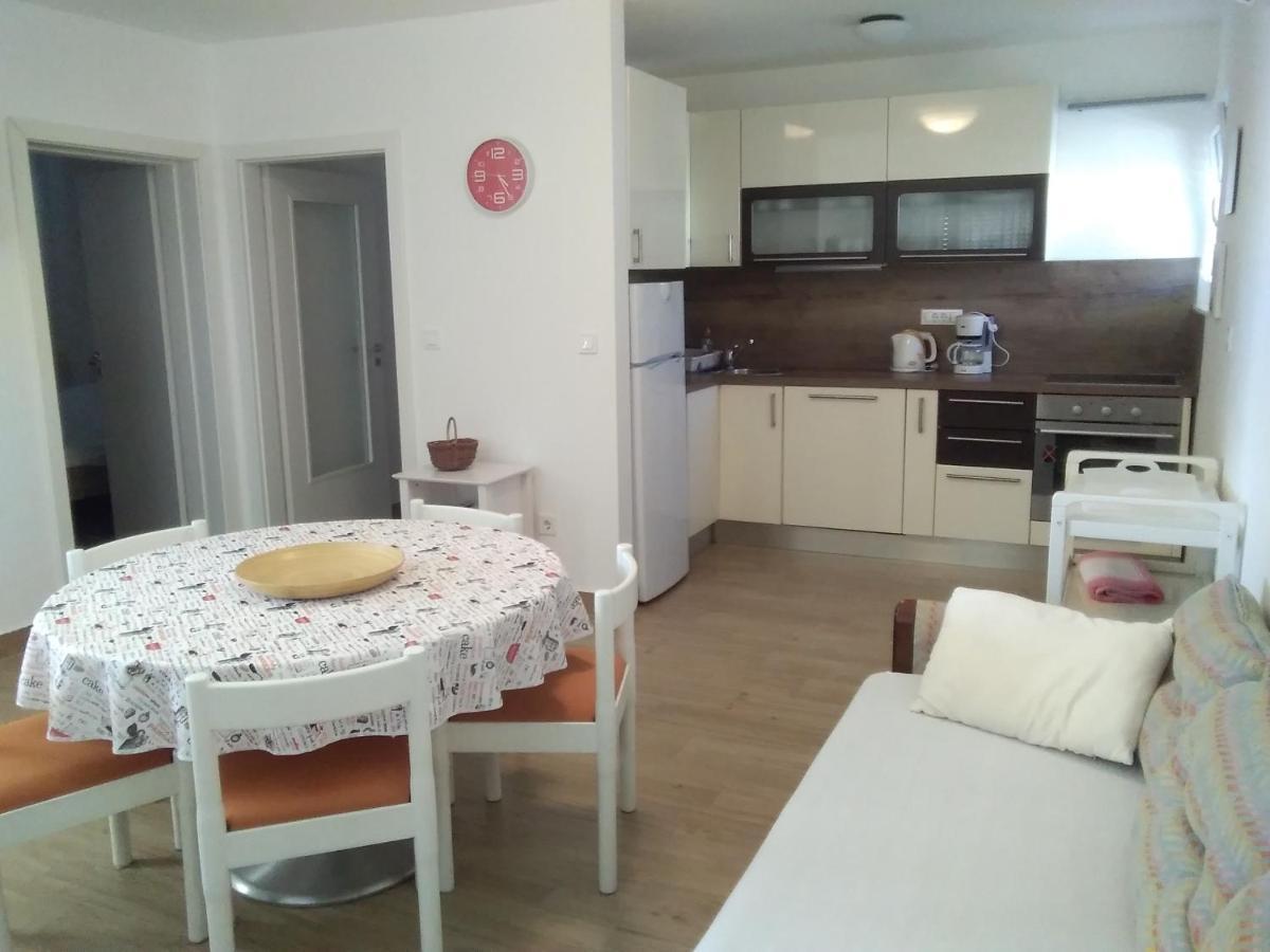 Apartmani Mateo Primošten Buitenkant foto