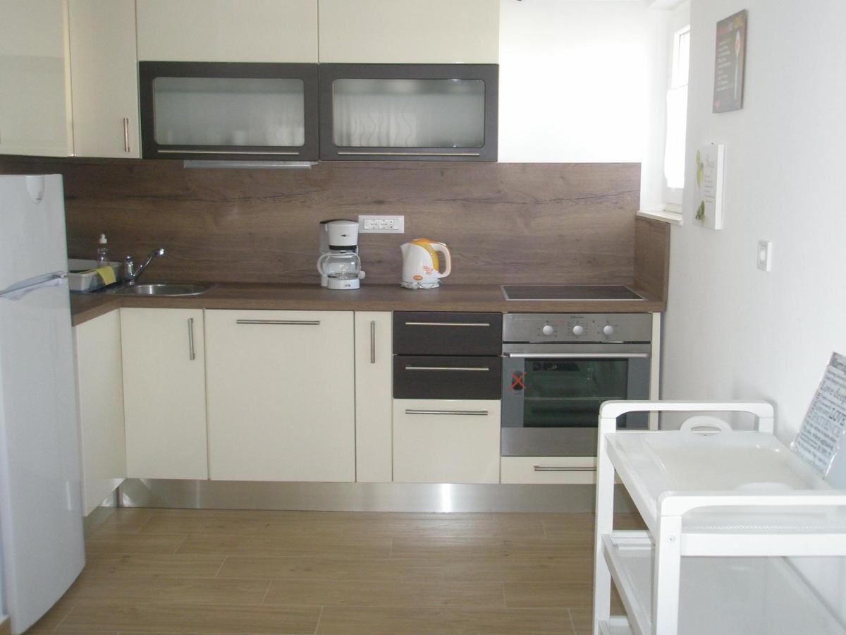 Apartmani Mateo Primošten Buitenkant foto